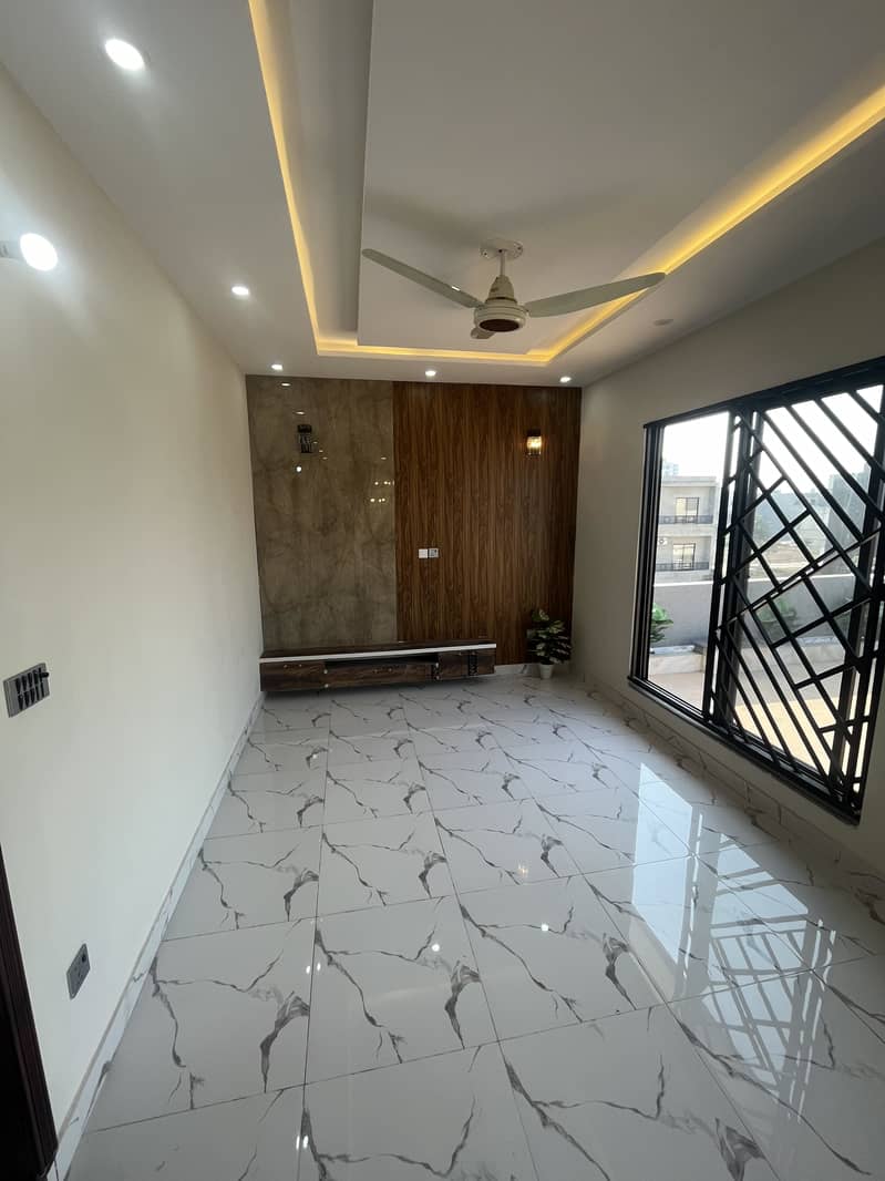 5 Marla Facing Park Triple Storey Brand New House For Sale At Prime Location 3