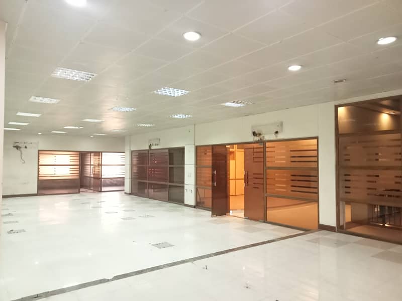 DHA CANTT,COMMERCIAL BUILDING FOR RENT MAIN BOULEVARD GULBERG MODEL TOWN GARDEN TOWN SHADMAN GOR UPPER MALL LAHORE 38