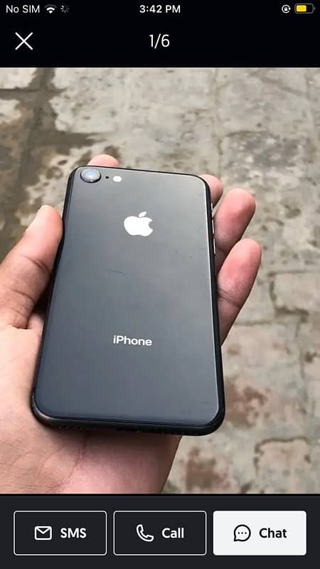 iPhone 8{sim locked} 0