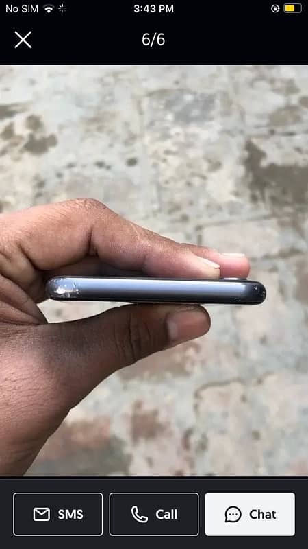 iPhone 8{sim locked} 5