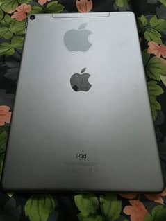 Ipad Pro 10.5 Very good condition First Owner Direct