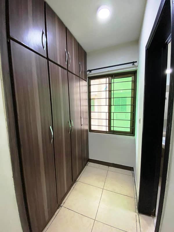 Exclusive Open View Near Mosque & Park 3rd Floor Apartment For Sale In Prime Location Call Now! 20