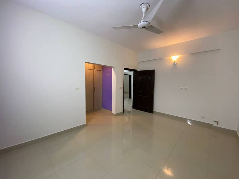 Exclusive Offer Facing Park 6th Floor Apartment For Sale In Prime Location 10