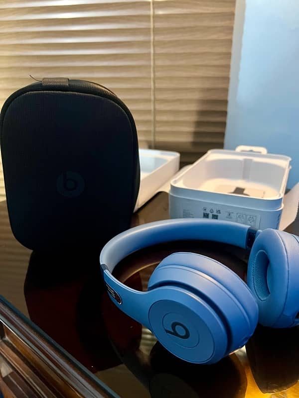 beats Solo 4 | Blue 7