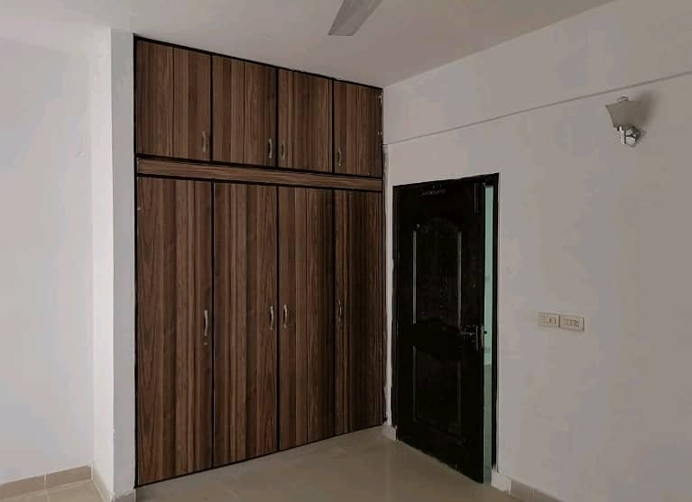 A Flat Of 650 Square Feet In Rs. 4000000 7