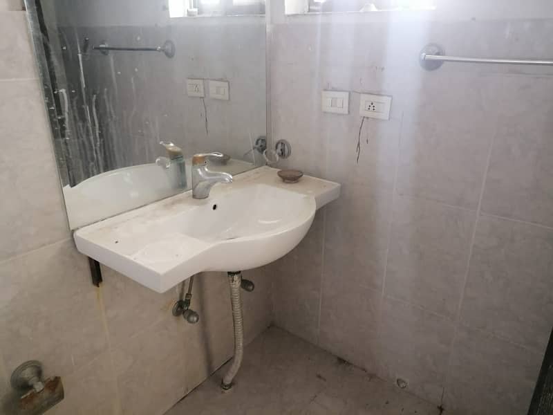 A Flat Of 650 Square Feet In Rs. 4000000 9