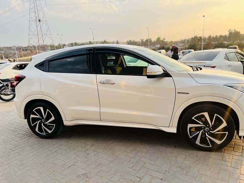 Honda Vezel 2015 3