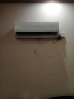 Orient dc inverter AC Heat and cool totally genuine condition