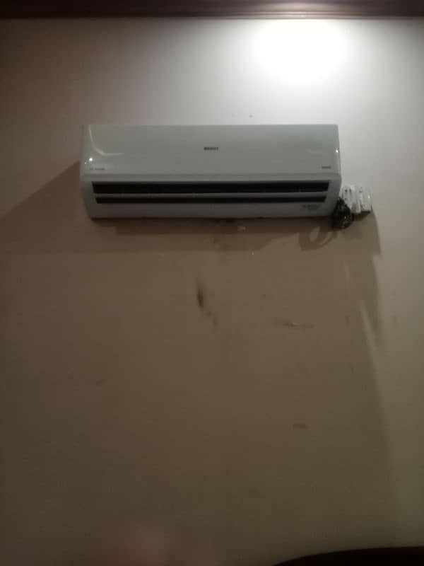 Orient dc inverter AC Heat and cool totally genuine condition 0