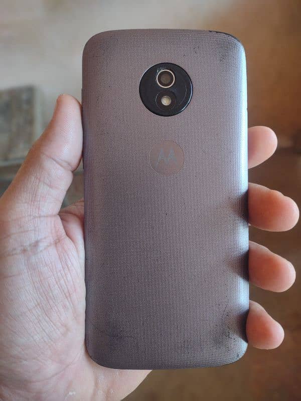 Moto e5 2