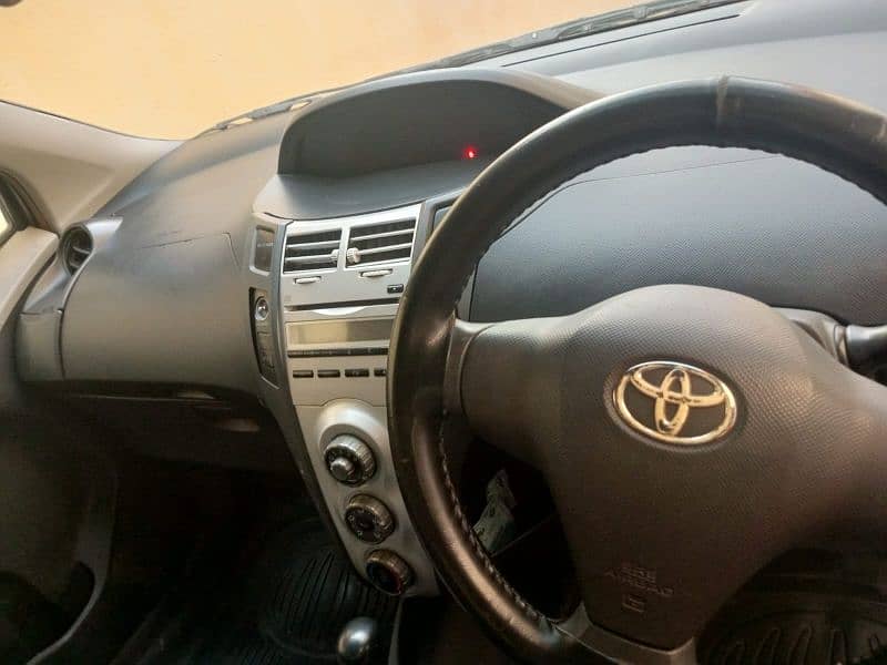 Toyota Vitz 2006 5