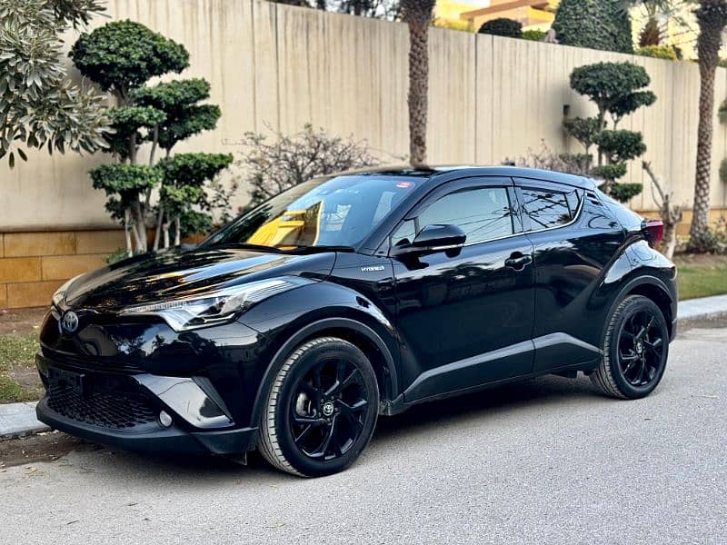 Toyota C-HR G Nero 2