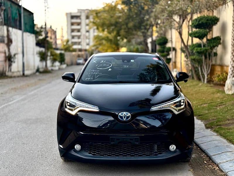 Toyota C-HR G Nero 4