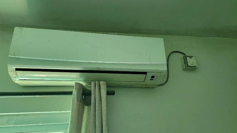 1 Ton Non Inverter AC for Sale, Working perfectly 0