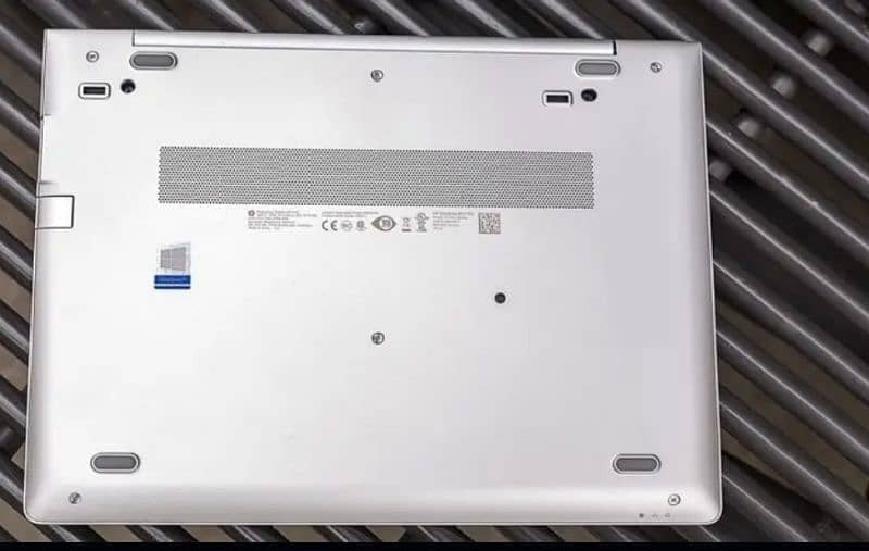 HP elitebook 840 G5 ( price 50 ) 4