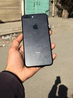 i phone 7 plus pta approved 032. . 7072. . 2528