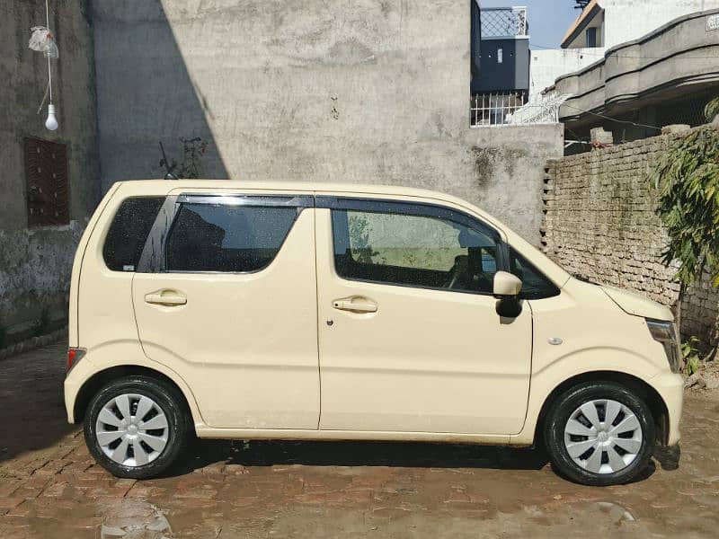 Suzuki Wagon R Hybrid 2023 12