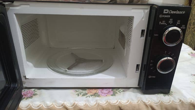 Dawlance Microwave oven for sale 1