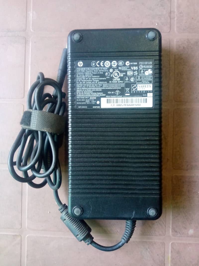 HP laptop charger for Zbook 230 watts 4