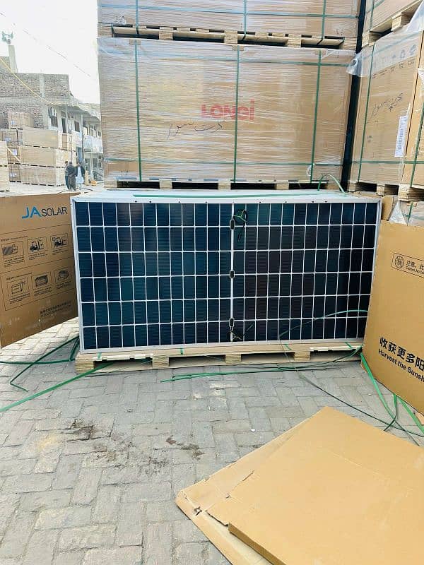 Solar Panel Canadian,Jinko,Longi,Ja astroenergy 580w,585w,610w, 700w 1