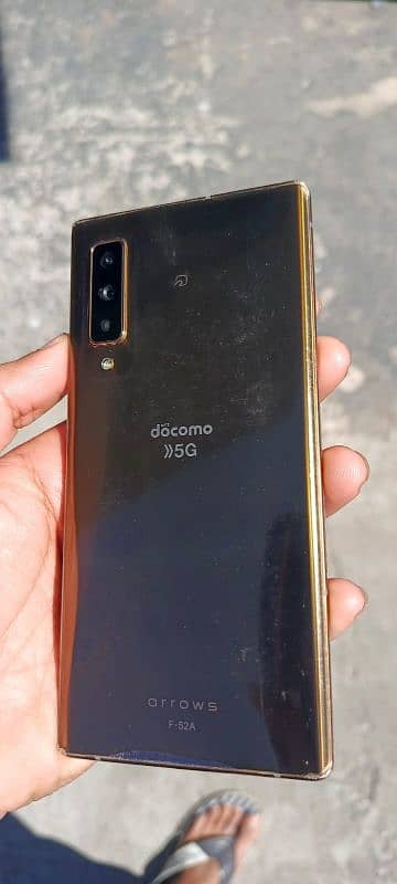 Docomo arrows f52A 0