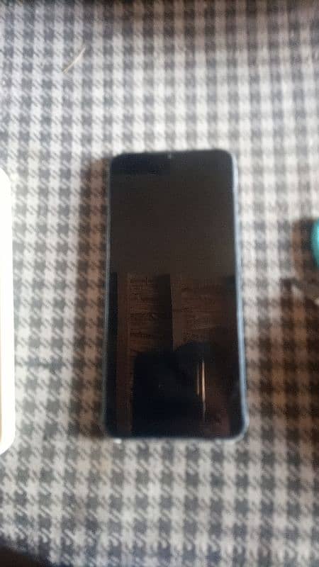 Tecno spark 8c 3