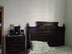 double bed  set with showcase and dressing