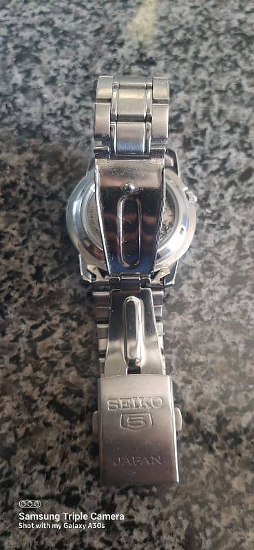 seiko 5 automatic watch 3