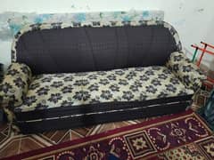 5 seater sofa condition ap K samny