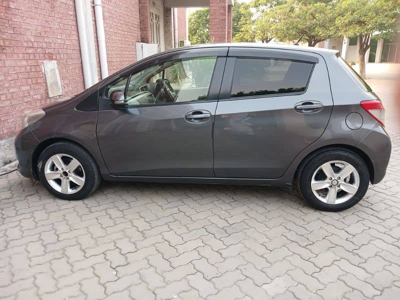 Toyota Vitz 2013 0