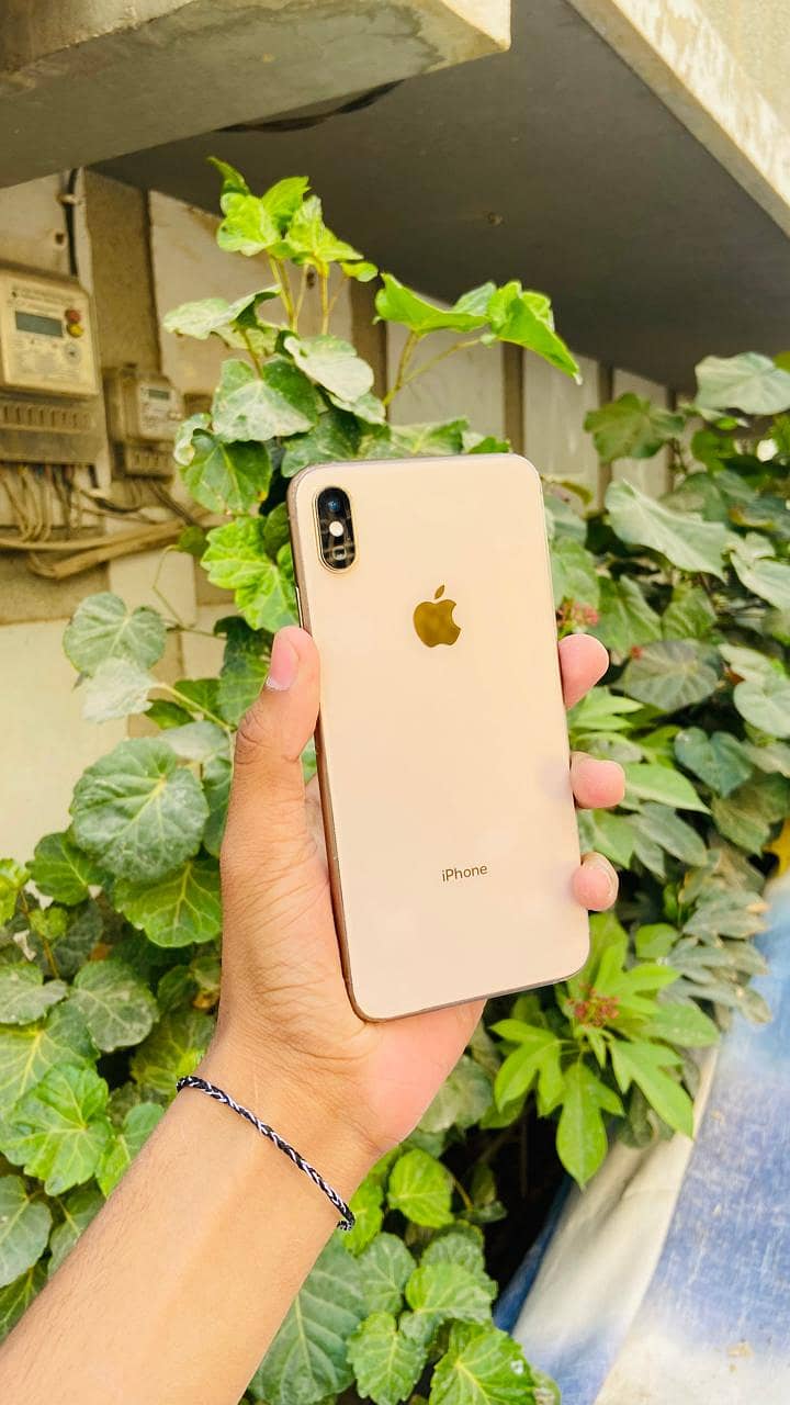 iPhone XS Max 5