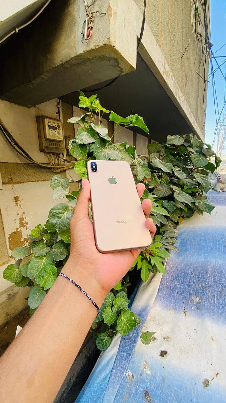 iPhone XS Max 7