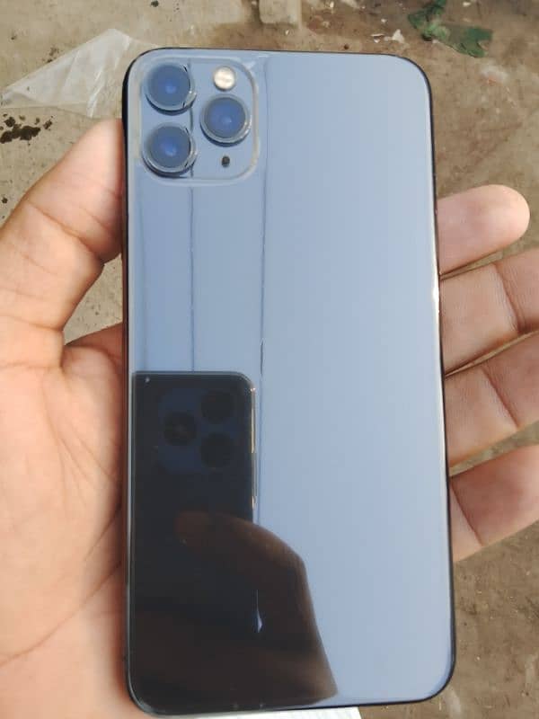 iphone 11 pro max for sell 256 gb waterpack non pta jv condition 10/10 1