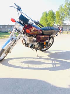 Honda 125 2021 model available