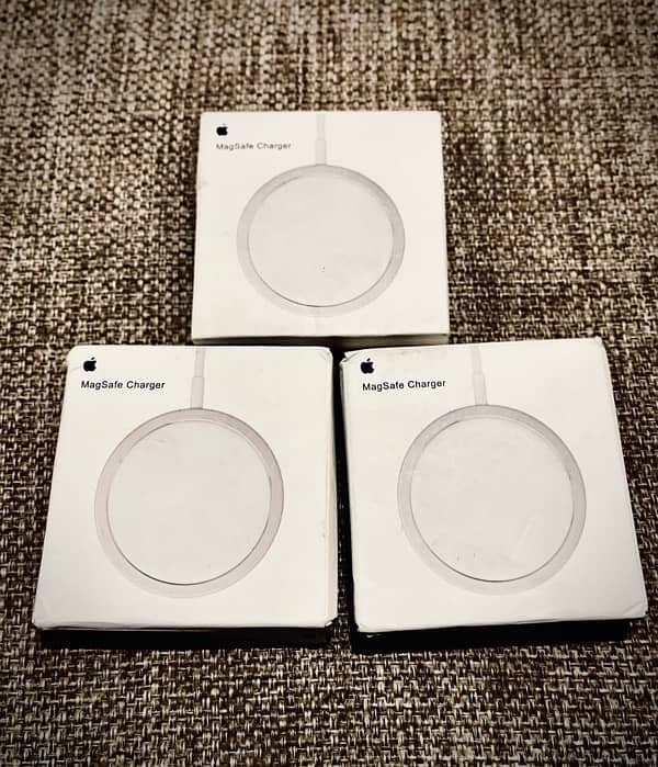 Original Apple Magsafe Wireless Charger Wholesale Price 1