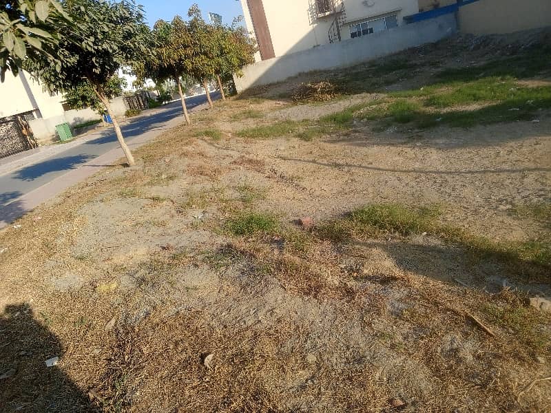 VELANCIA TOWN LAHORE GOOD LOCATION PLOT 20 MARLA NEAR PARK 1