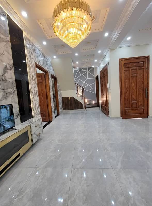 10 MARLA HOUSE FOR SALE IN BAHRIA TOWN LAHORE SECTOR C 37