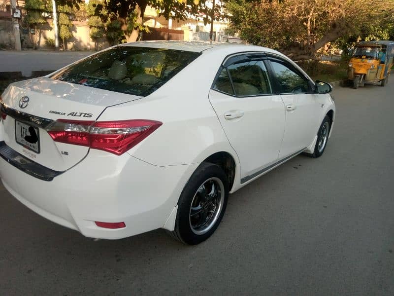 Toyota Corolla Altis 2016 4