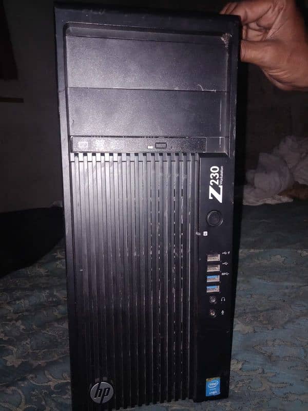 HP Z230 XEON. PROCESSOR V31240. 0