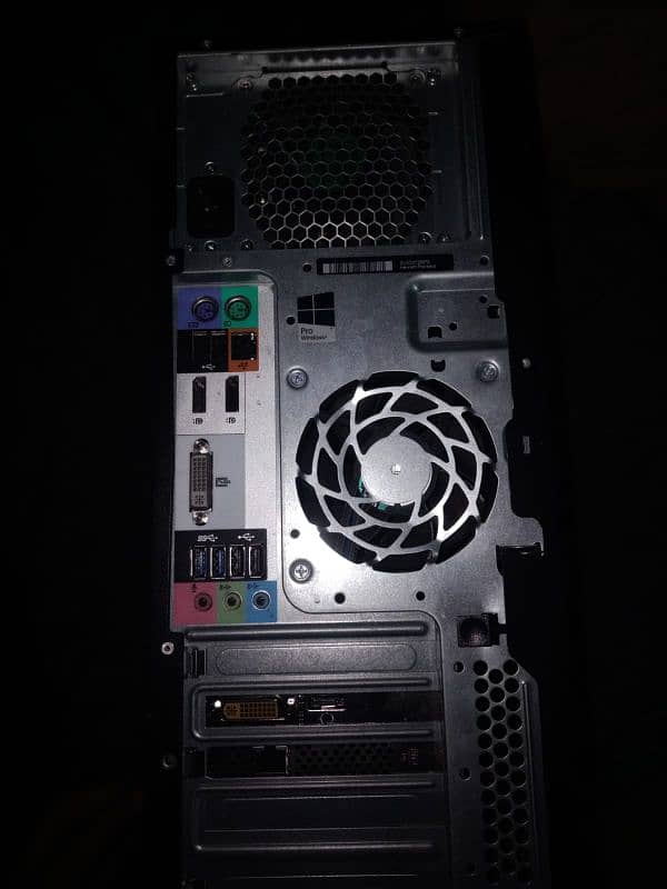 HP Z230 XEON. PROCESSOR V31240. 3