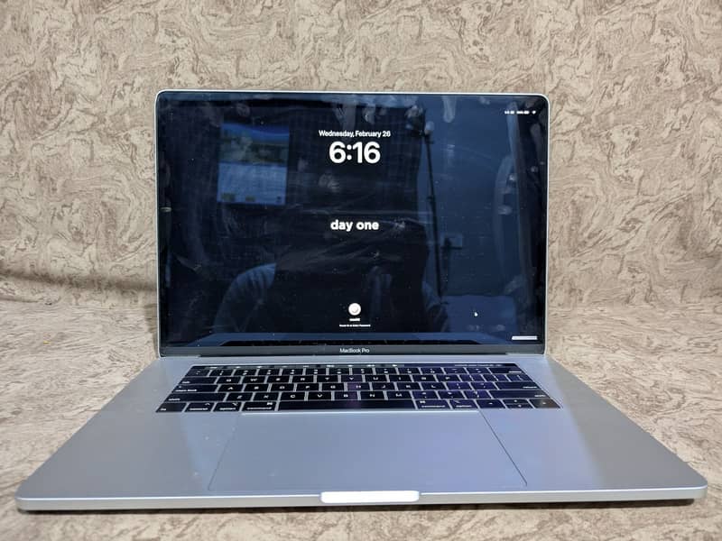 MacBook Pro (15" 2018 Model) 0