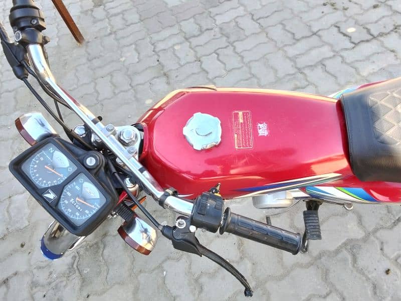 Honda GC 125 2