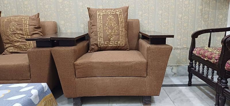 sofa set in good condition 4