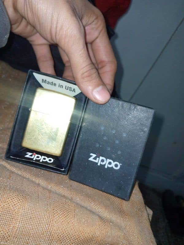 Original Zippo Gold Polish Brass Venetian Windproof Lighter. 0