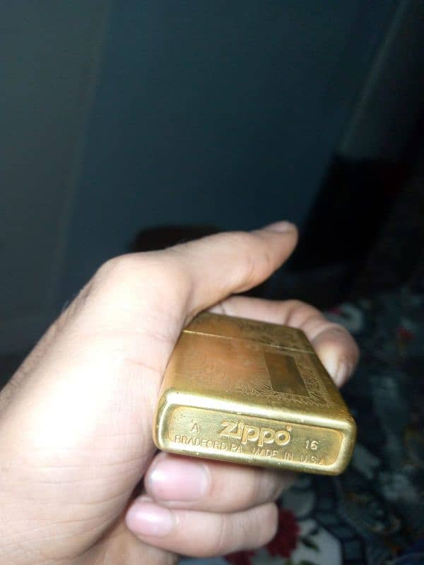 Original Zippo Gold Polish Brass Venetian Windproof Lighter. 4