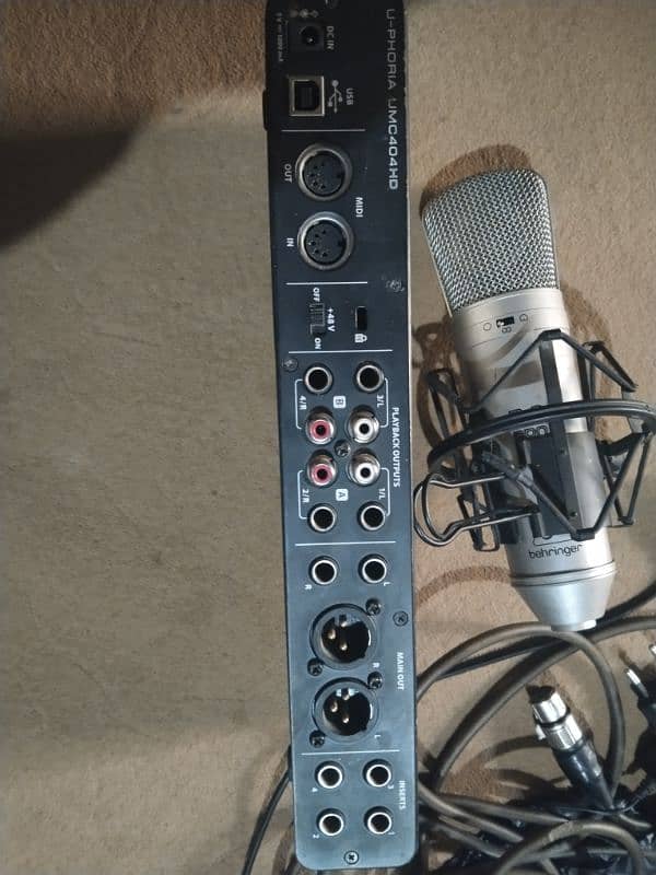 Sound Card And B2 Microphone 3