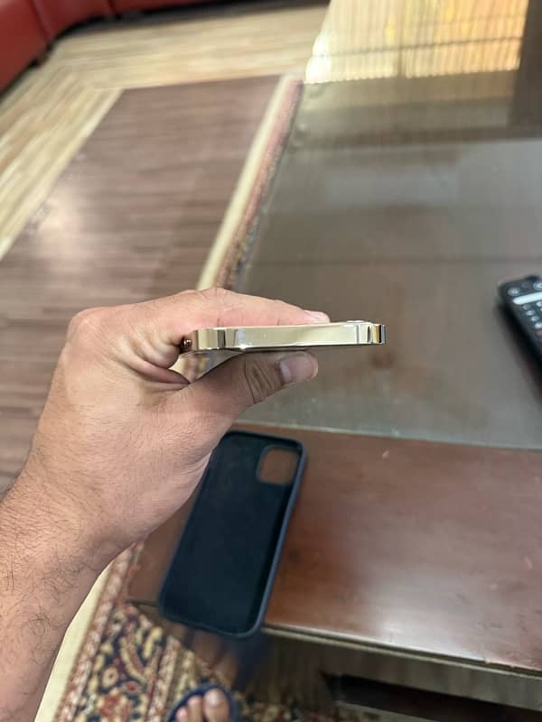 iPhone 12 Pro Gold 128 GB none PTA 6