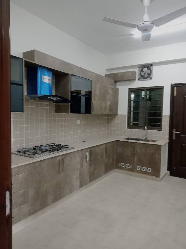 3 Floor Barnd New Apartment Available For Sale in Askari 11 Lahore 3