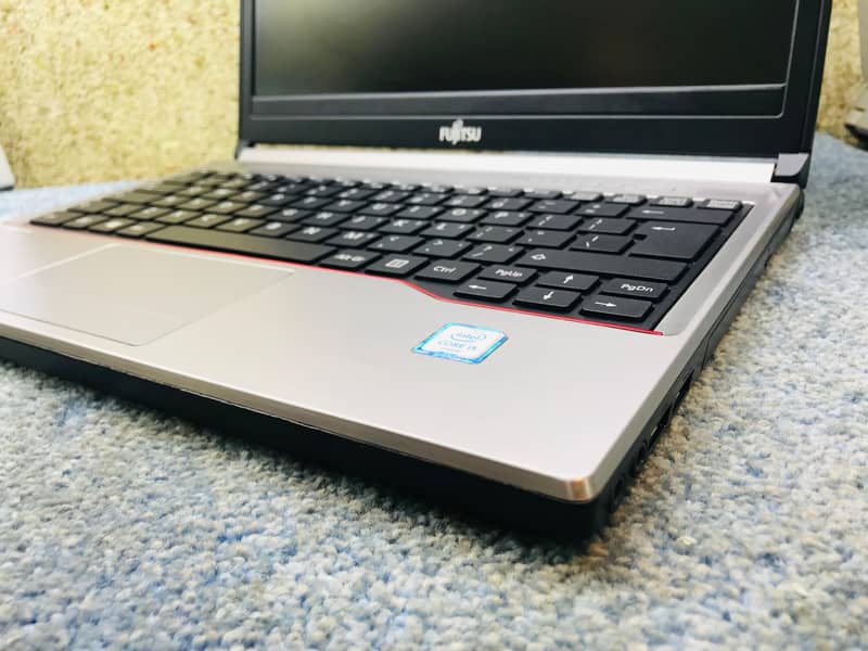 Ultra Slim^Stylish Fujitsu i7/4th Gen 03076682631 1