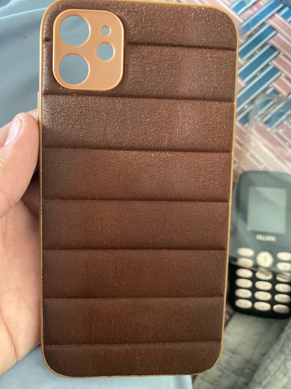 iphone 11 back cover used condition 10/10 0